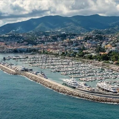 Aurora Апартаменти *